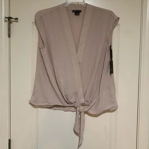 NWT Trouve sleeveless wrap top size L